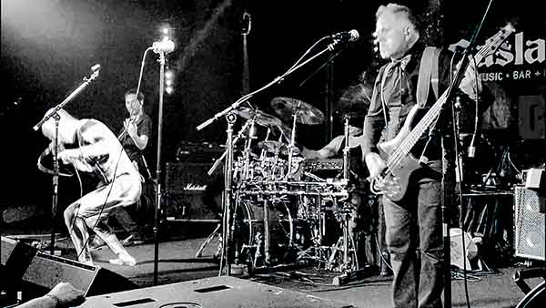 2L band Tools tribute band
