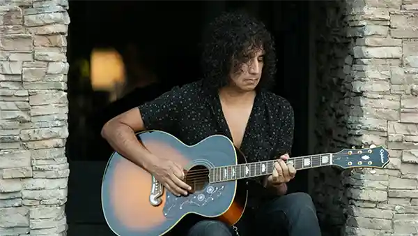 Gilbert Bonilla Duo at Old World Biergarten